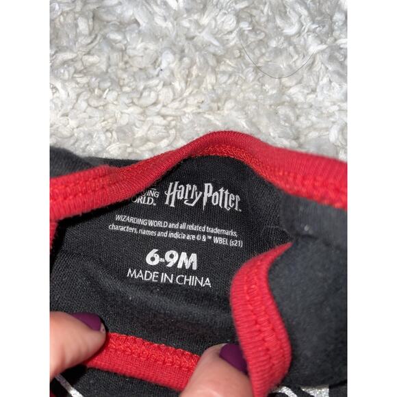 Lot of 2 sz. 6/9 mo. Wizarding world of Harry Potter tops. Grt. Cond - Picture 6 of 9